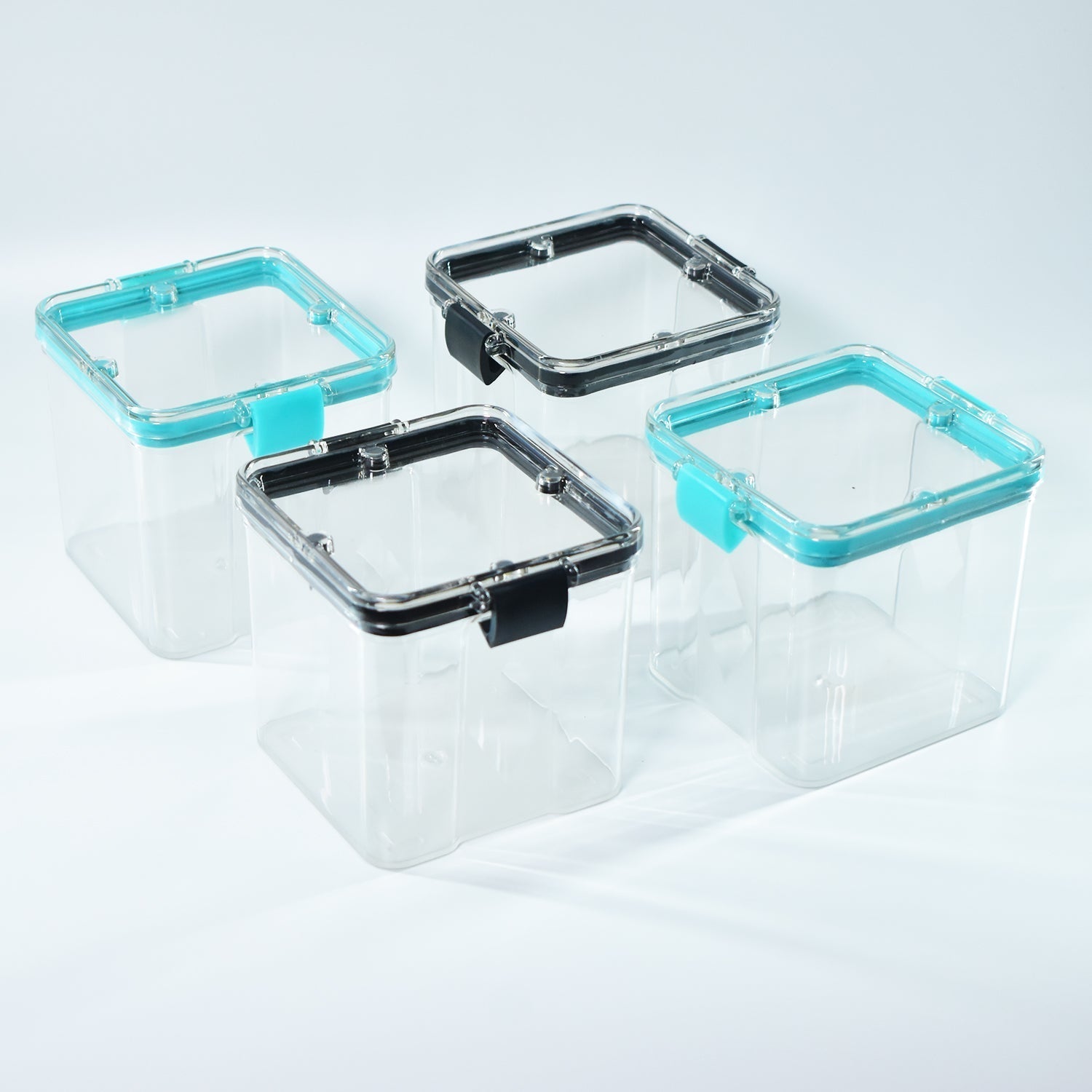 4Pc Square Container 700Ml Used For Storing Types Of Food Stuffs And Items. 4Pc Square Container 700Ml Used For Storing Types Of Food Stuffs And Items.